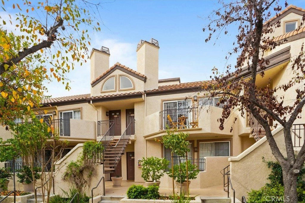 24153 Del Monte Dr - 1 bed 1 bath home in Valencia
