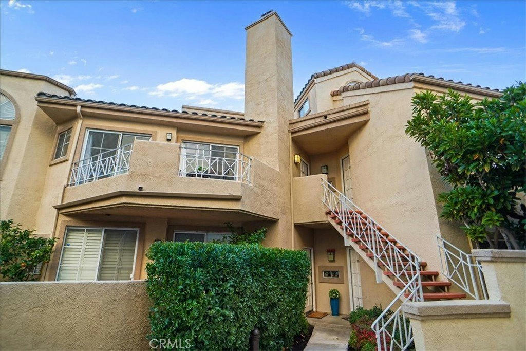 23633 Del Monte Dr - 1 bed 1 bath home in Valencia