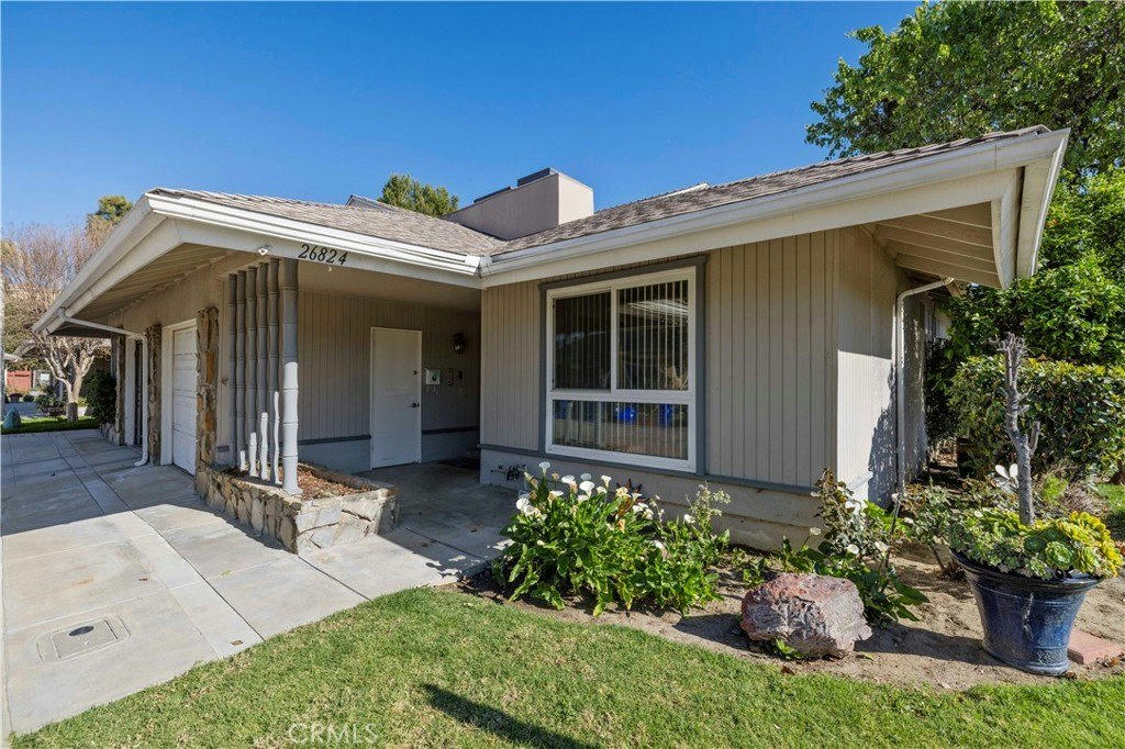 26824 Circle of the Oaks - 2 bed 2 bath home in Newhall