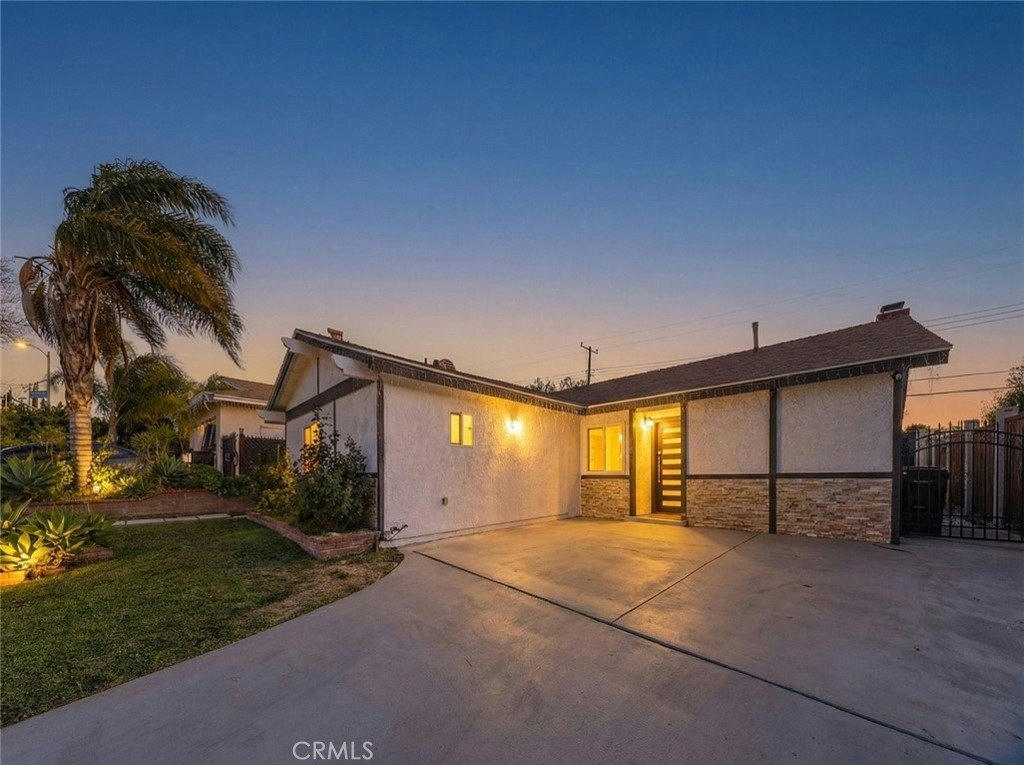 19512 Steinway St - 3 bed 2 bath home in Canyon Country