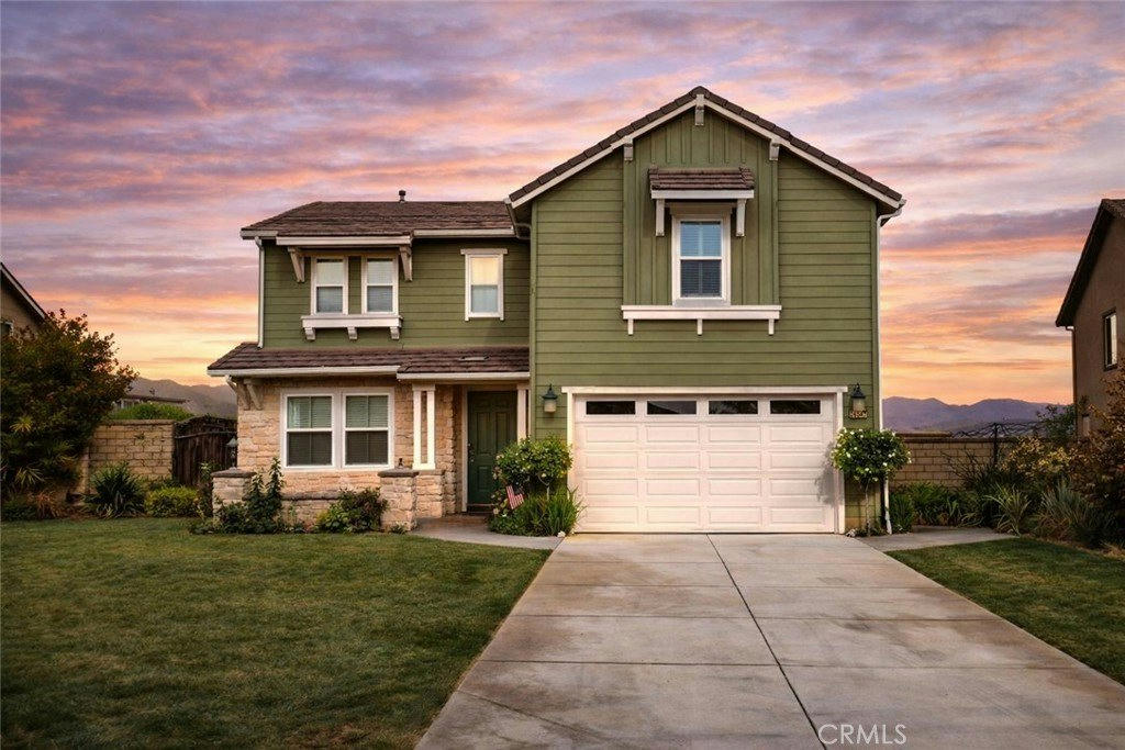 26542 Craftsmen Ct - 5 bed 4 bath home in Saugus