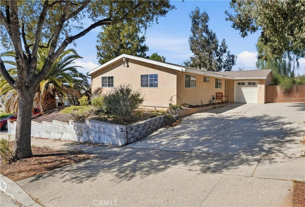 18631 Kimbrough St - 4 bed 2 bath home in Canyon Country