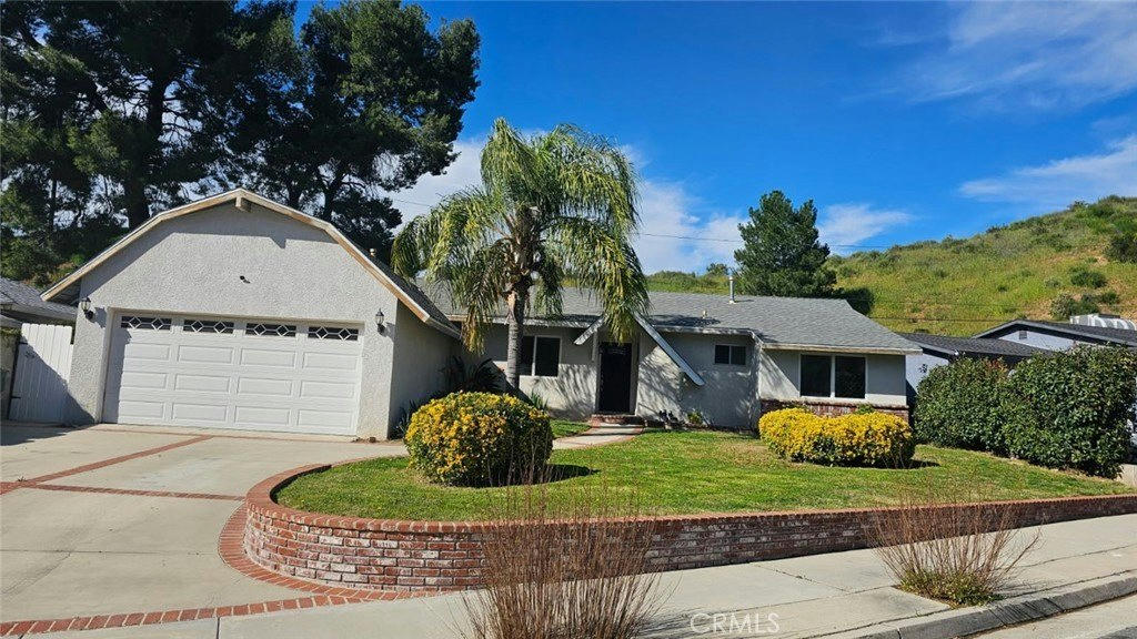 22615 Aguadero Pl - 4 bed 2 bath home in Santa Clarita