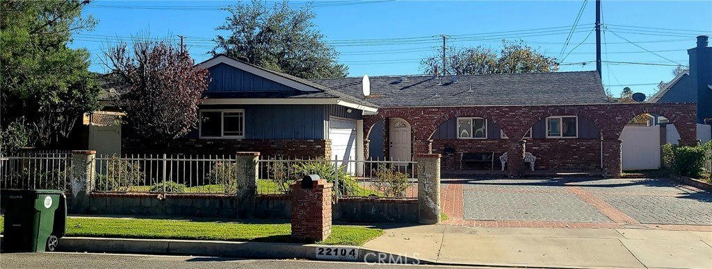 22104 Alamogordo Rd - 4 bed 2 bath home in Santa Clarita