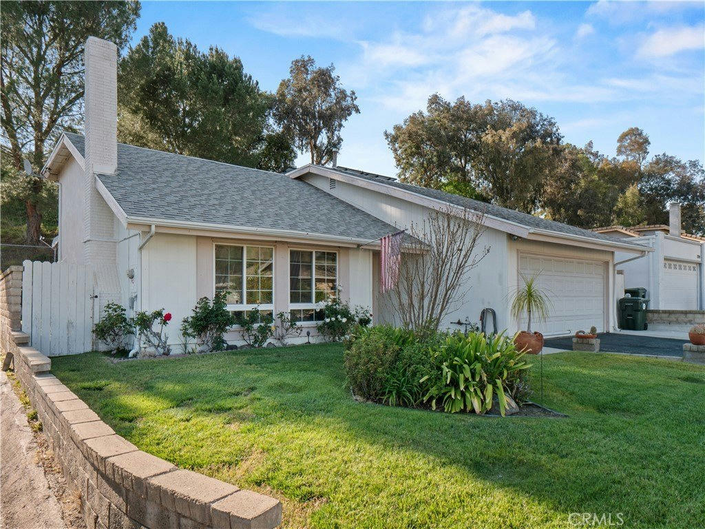 27015 Las Mananitas Dr - 4 bed 3 bath home in Valencia