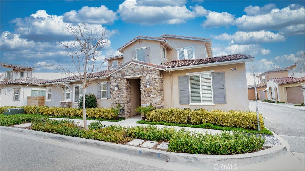 20544 Galloway Dr - 3 bed 3 bath home in Canyon Country