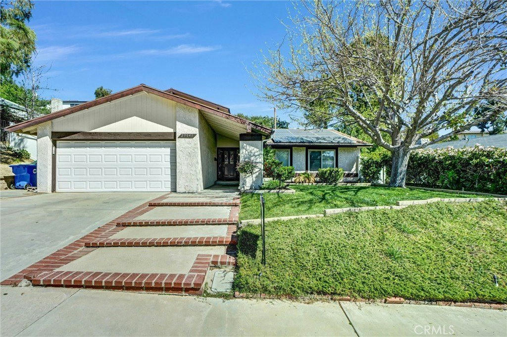 23041 Posada Dr - 4 bed 3 bath home in Valencia