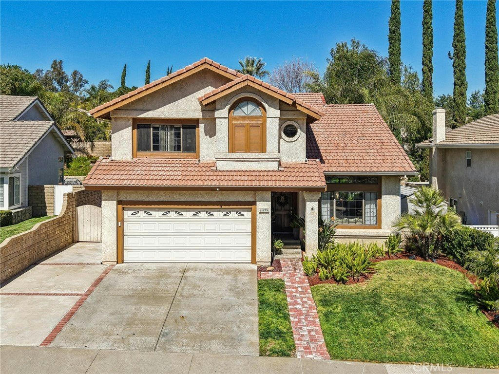 21979 Jeffers Ln - 4 bed 3 bath home in Saugus