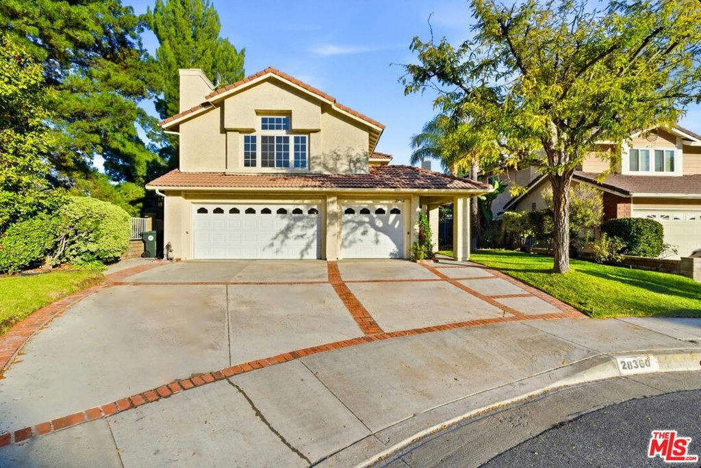 28360 Easton Ln - 5 bed 3 bath home in Saugus