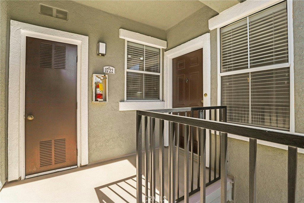 20000 Plum Canyon Rd - 2 bed 2 bath home in Saugus