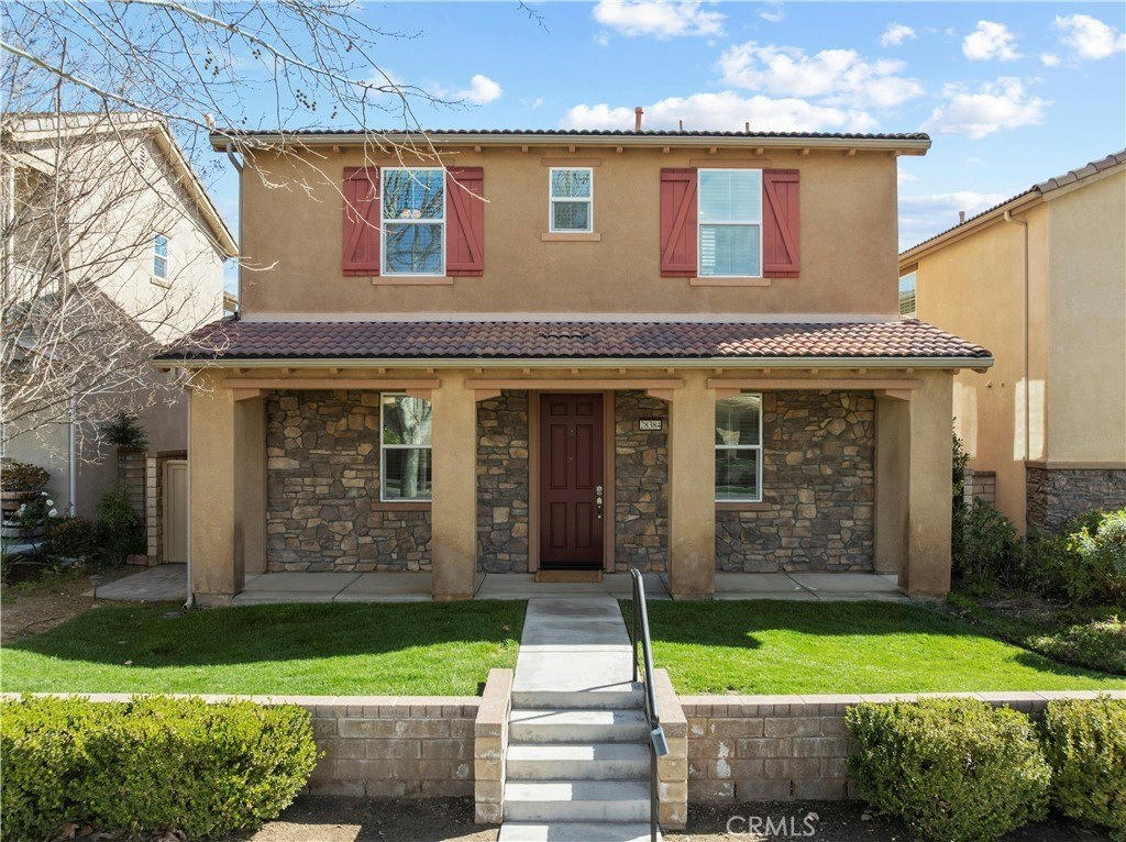 28384 Vista Del Rio Dr - 4 bed 4 bath home in Valencia