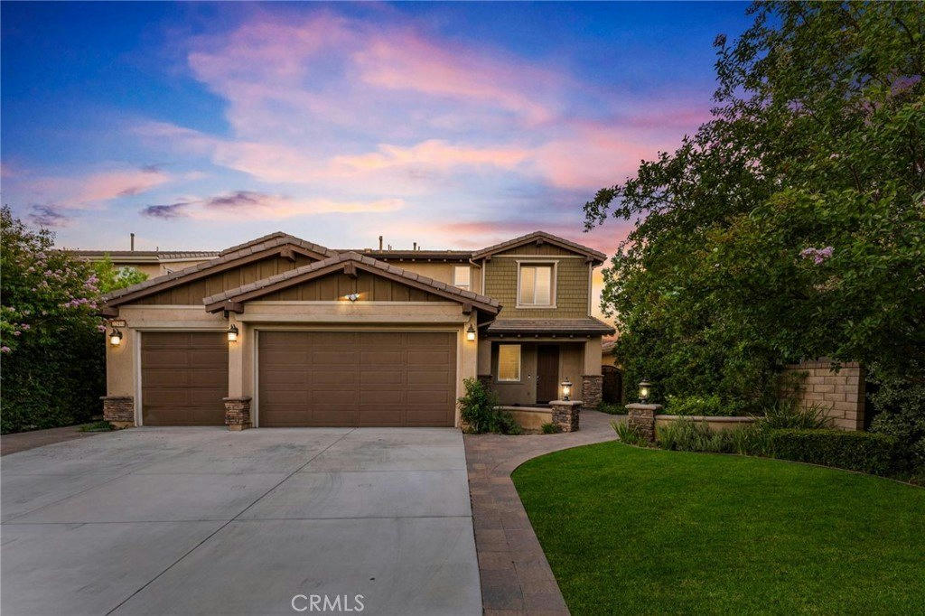22494 Brightwood Pl - 4 bed 4 bath home in Saugus