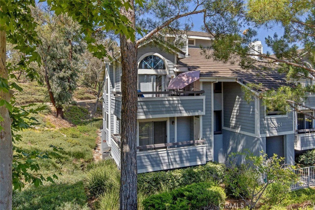 26901 Rainbow Glen Dr - 3 bed 2 bath home in Canyon Country