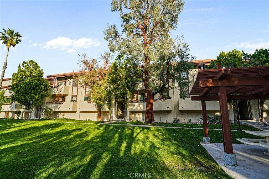 18126 Sundowner Way - 2 bed 2 bath home in Canyon Country