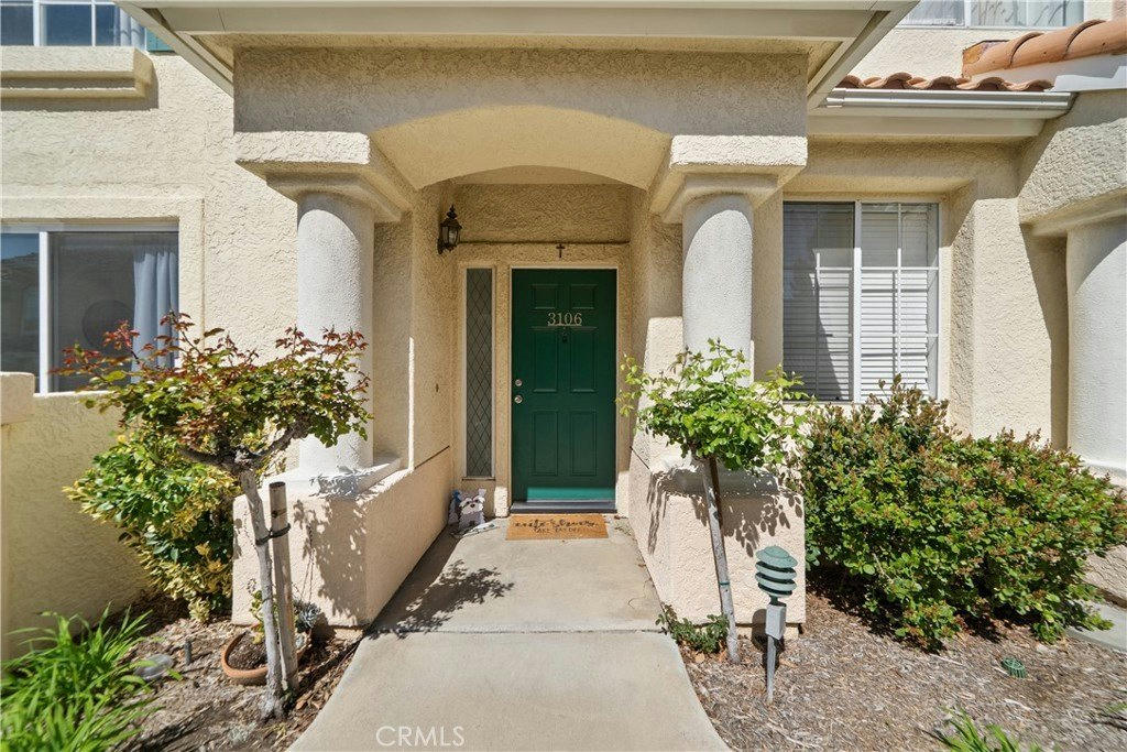 18122 Flynn Dr - 2 bed 3 bath home in Canyon Country