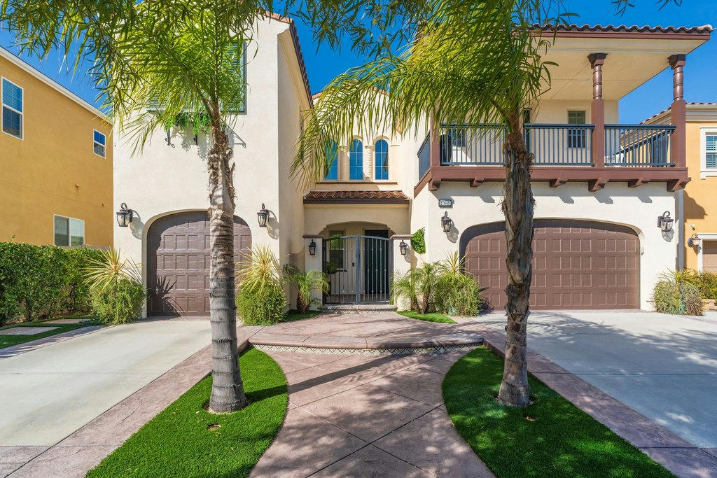 27649 Skylark Ln - 5 bed 6 bath home in Santa Clarita