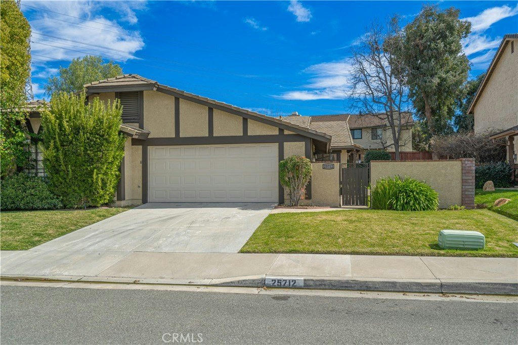 25712 Lupita Dr - 3 bed 2 bath home in Valencia