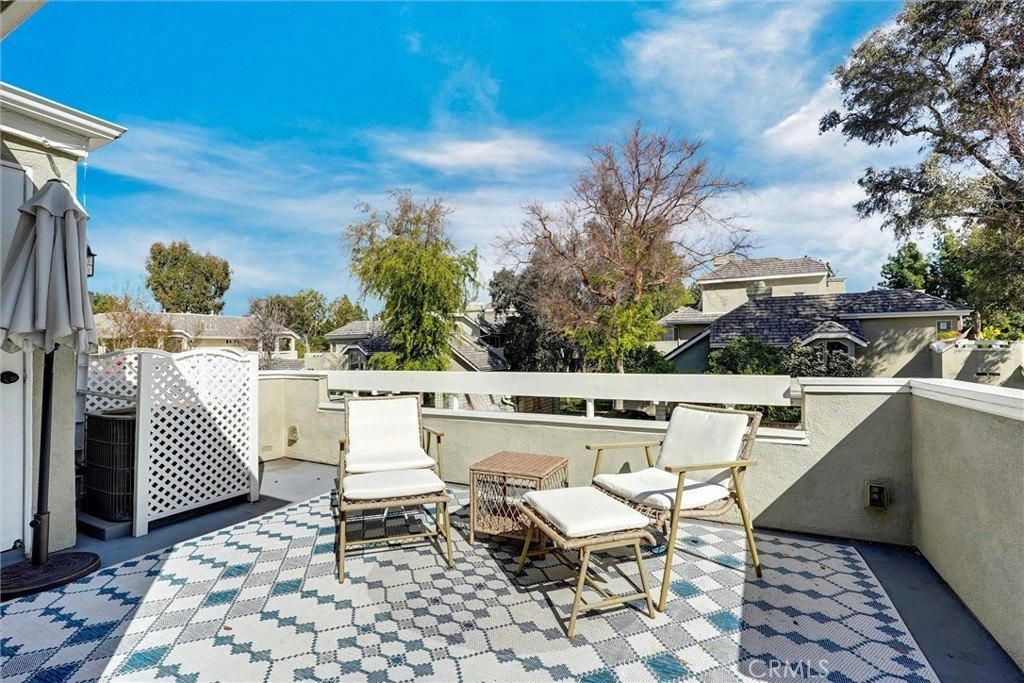 23943 Arroyo Park Dr - 1 bed 1 bath home in Valencia