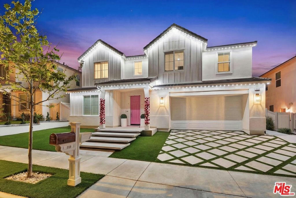 18112 Tableau Way - 5 bed 3 bath home in Santa Clarita