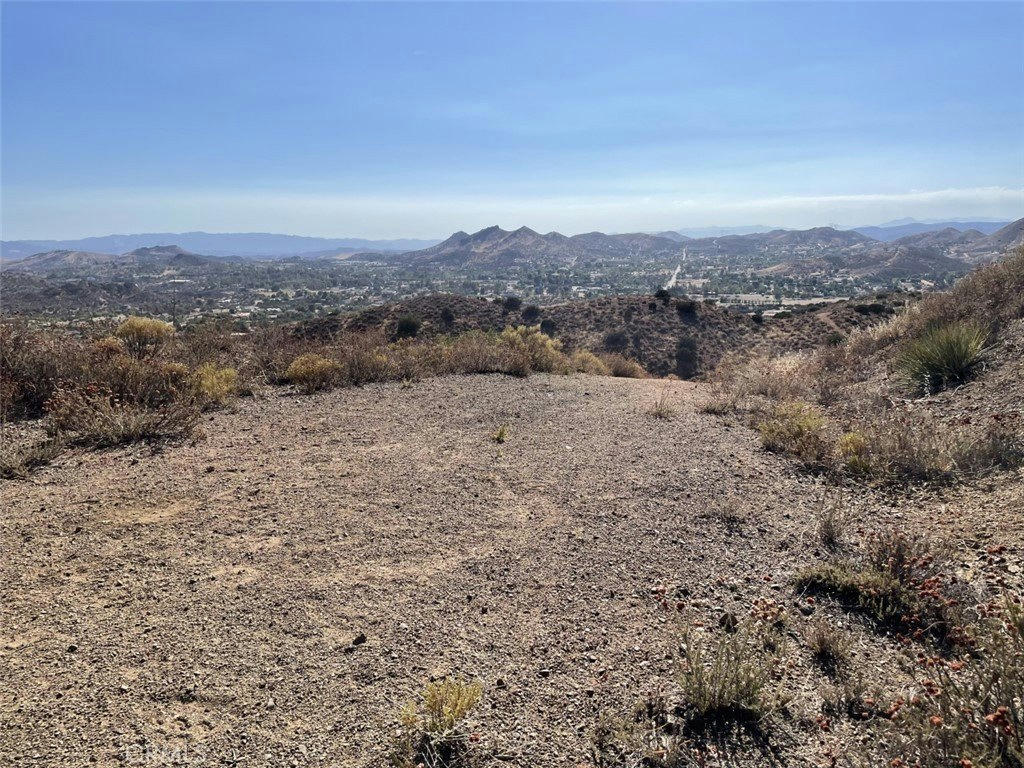 Vac/Vic Brownlow Rd/Hanawalt Rd - 0 bed 0 bath home in Agua Dulce
