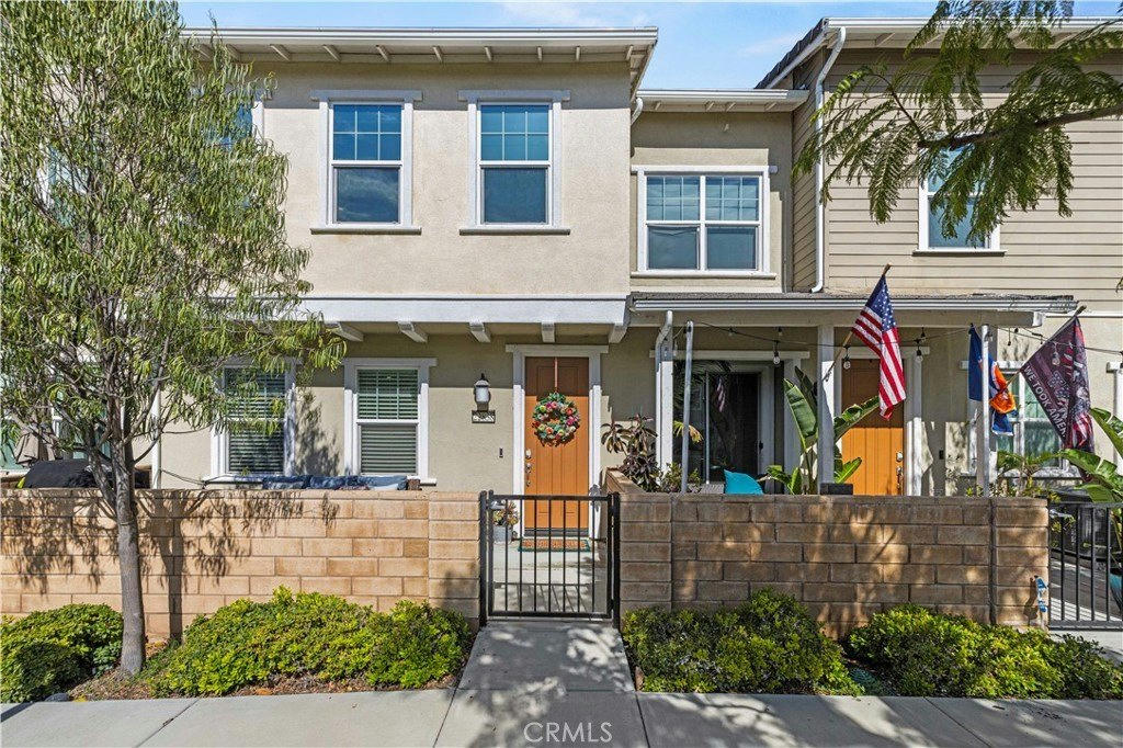 22838 Concord Dr - 3 bed 3 bath home in Santa Clarita
