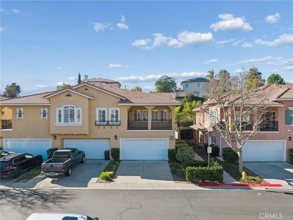 28025 Dickason Dr - 2 bed 2 bath home in Valencia
